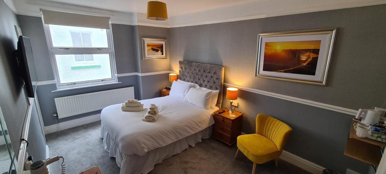 Sunnycroft Private Hotel ลันดิดโน ภายนอก รูปภาพ